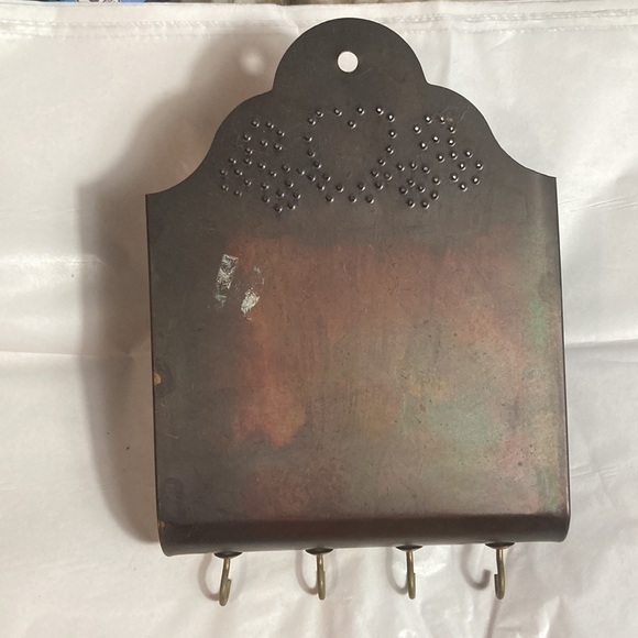 Copper key and mail holder. - Picture 3 of 5